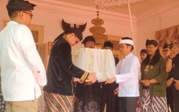 Purwakarta Lepas Mahkota Binokasih, Om Zein Ajak Masyarakat Bangga Jadi Urang Sunda