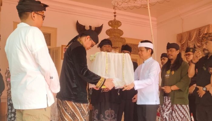 Purwakarta Lepas Mahkota Binokasih, Om Zein Ajak Masyarakat Bangga Jadi Urang Sunda