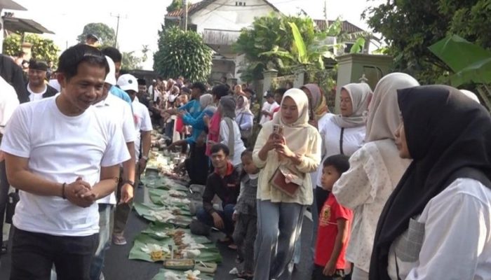 Syukuran 1000 Liwet, Bupati Purwakarta Ajak Warga Rawat Jalan dan Tanam Pohon Buah