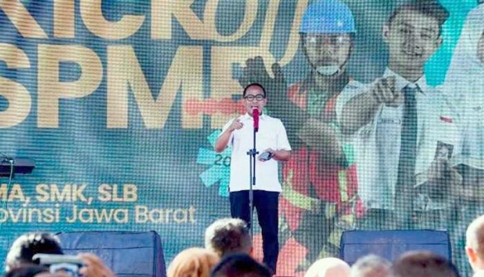 Pemprov Jabar Pastikan Siswa Dari Keluarga Miskin Tetap Bisa Sekolah