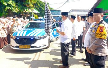 Polres Purwakarta Ikuti Pelepasan Calon Jemaah Haji Kloter 40 KJT