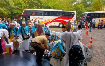 Ratusan Jemaah Haji Kloter 12 KJT Tiba Di Purwakarta, Satu Orang Masih Dirawat Di Arab Saudi